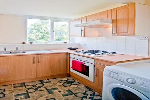 2 bedroom flat to rent, Flat 5, 12 Kelso Road, LS2 9PR