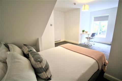 2 bedroom flat to rent, Flat 2, 12 Kelso Road, LS2 9PR
