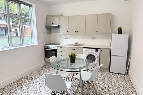 Flat 1, 117 Otley Road, LS6 3PX