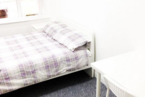 undefined, 11 Cromer Place, LS2 9PX