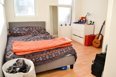 1 bedroom flat to rent, Flat 3, 11 Brudenell Road, LS6 1HA