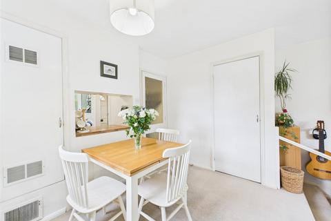 18 Whitmead Close, South Croydon, CR2 7AS