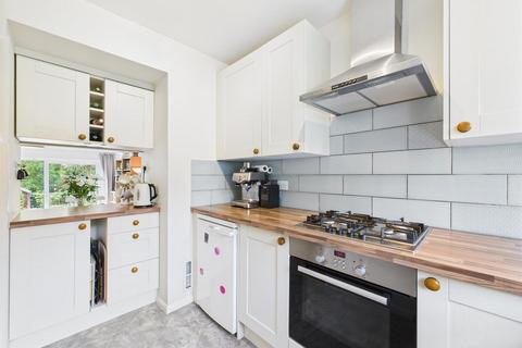 18 Whitmead Close, South Croydon, CR2 7AS