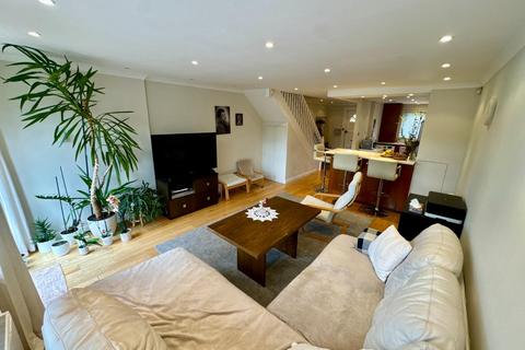 24 South Road, London, W5 4RY