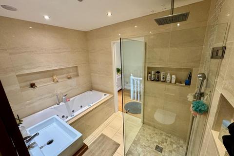 24 South Road, London, W5 4RY
