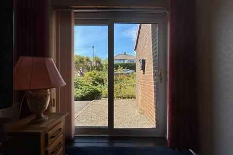 44 Raeburn Drive, Bradford, BD6 2LN