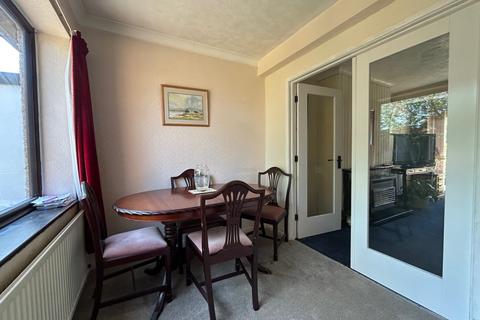 44 Raeburn Drive, Bradford, BD6 2LN