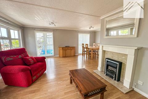 2 bedroom park home for sale, Kings Park, Creek Road, Canvey Island