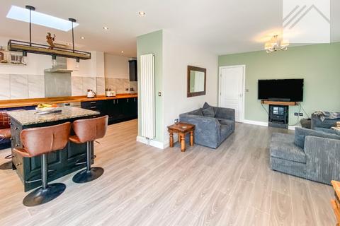 4 bedroom detached house for sale, Beverley Avenue, Canvey Island