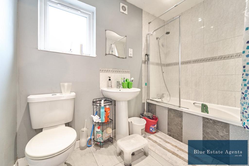 Family Bathroom Suite