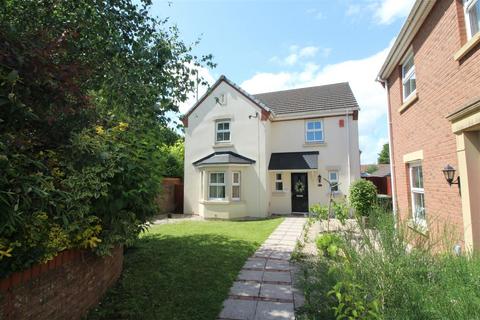 1 Blacksmith Close, Oakdale, Blackwood, NP12 0BG