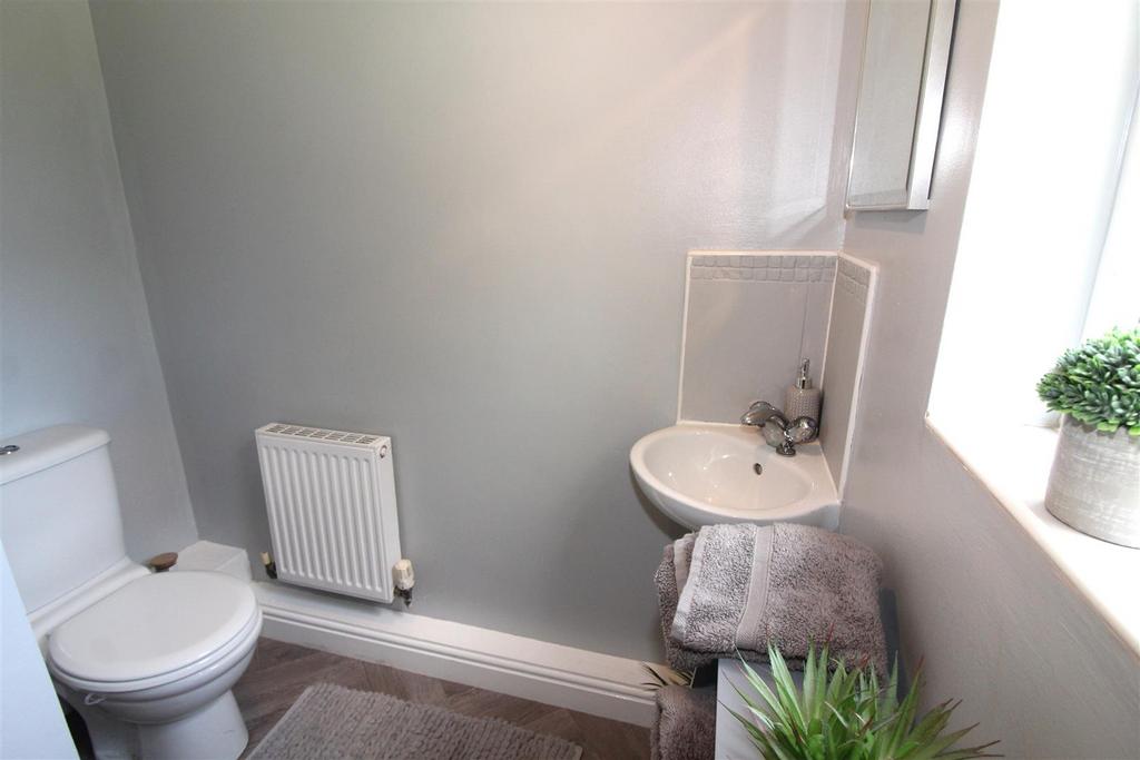 Cloakroom/WC