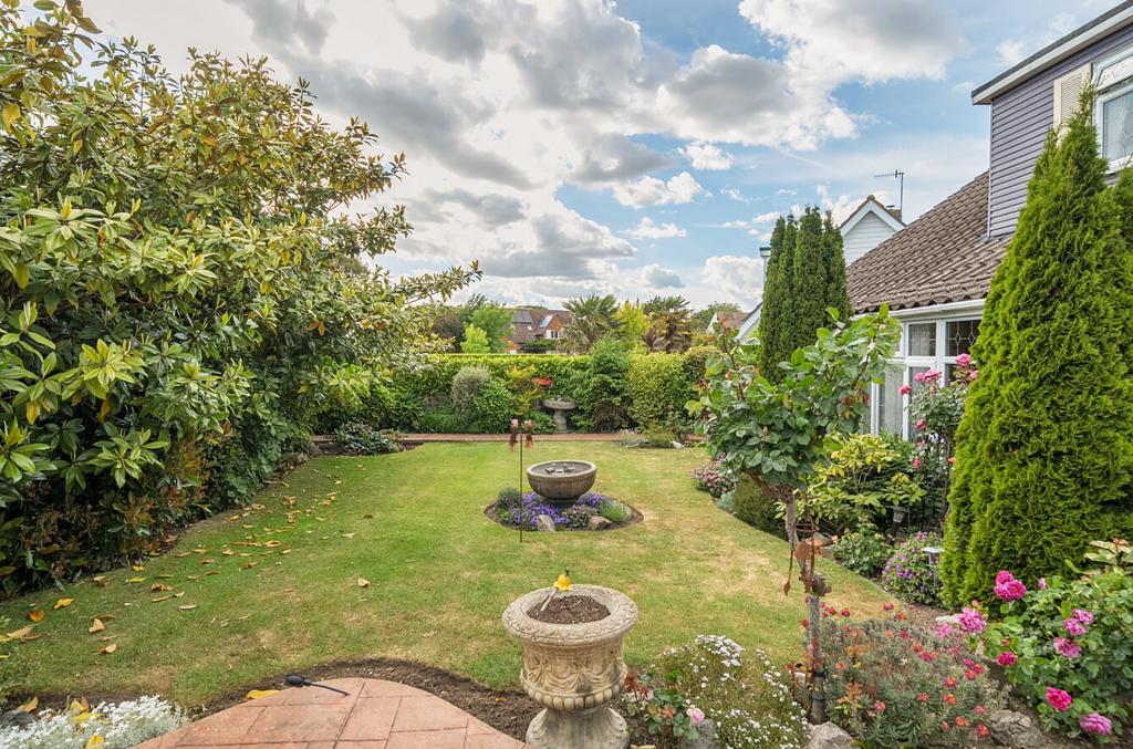 1299573 21 683752...