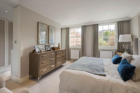 12 Somerset Square, London, W14 8EE