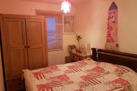 2 bedroom house share to rent, Morphou Road,Mill Hill
