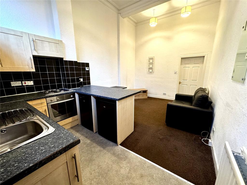 Kitchen &amp; Living Rm