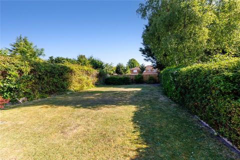 23b Grove Wood Hill, Coulsdon, CR5 2EN