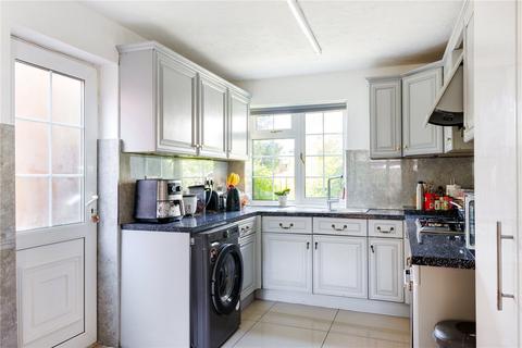 23b Grove Wood Hill, Coulsdon, CR5 2EN
