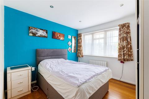 23b Grove Wood Hill, Coulsdon, CR5 2EN