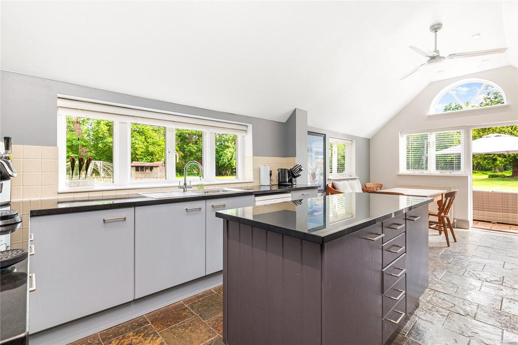 Kitchen/Breakfast