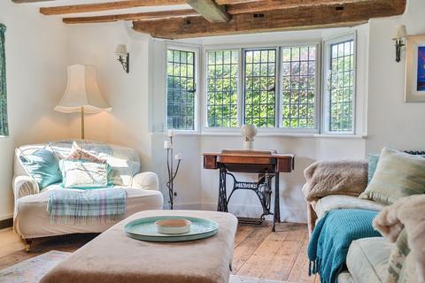 Slade Gate Cottage Buckhold, Pangbourne, Reading, RG8 8QJ