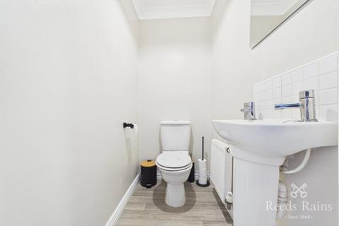 3 bedroom house to rent, Blakeney Mews, Sheffield S25
