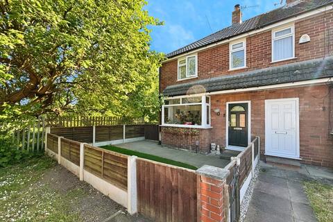 15 Bradwen Close, Denton, Manchester, M34 7TD