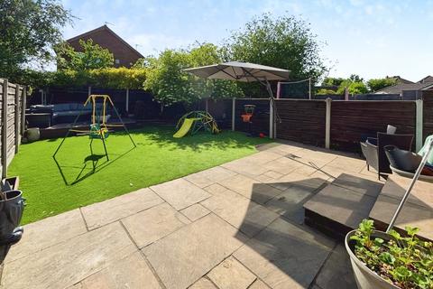 15 Bradwen Close, Denton, Manchester, M34 7TD