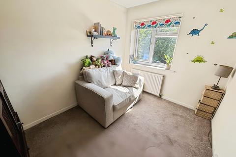 15 Bradwen Close, Denton, Manchester, M34 7TD