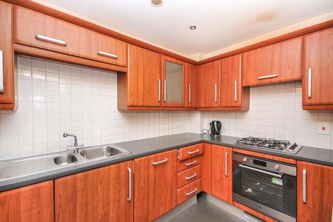 2 bedroom flat for sale, Maxim Apartments, Bromley BR2