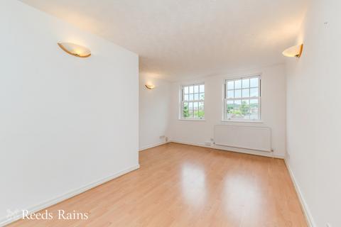 2 bedroom terraced house for sale, St. Georges Street, Cheshire SK11