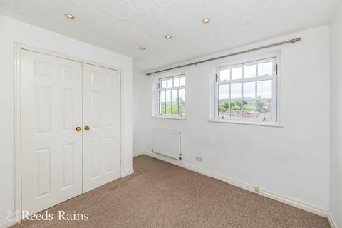 2 bedroom terraced house for sale, St. Georges Street, Cheshire SK11