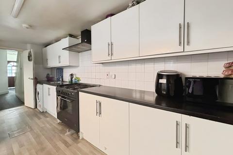 3 bedroom terraced house for sale, Whitfield Road, London E6
