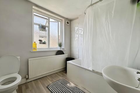 3 bedroom terraced house for sale, Whitfield Road, London E6