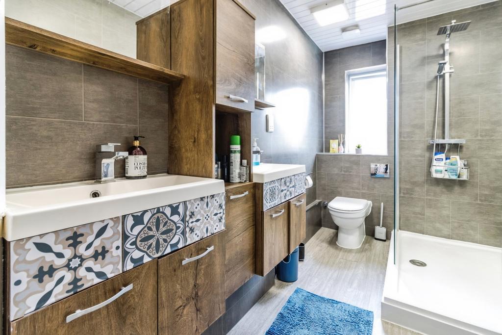 Shower Room 1