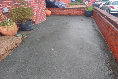 undefined, Bryn Glas, Wrexham LL14