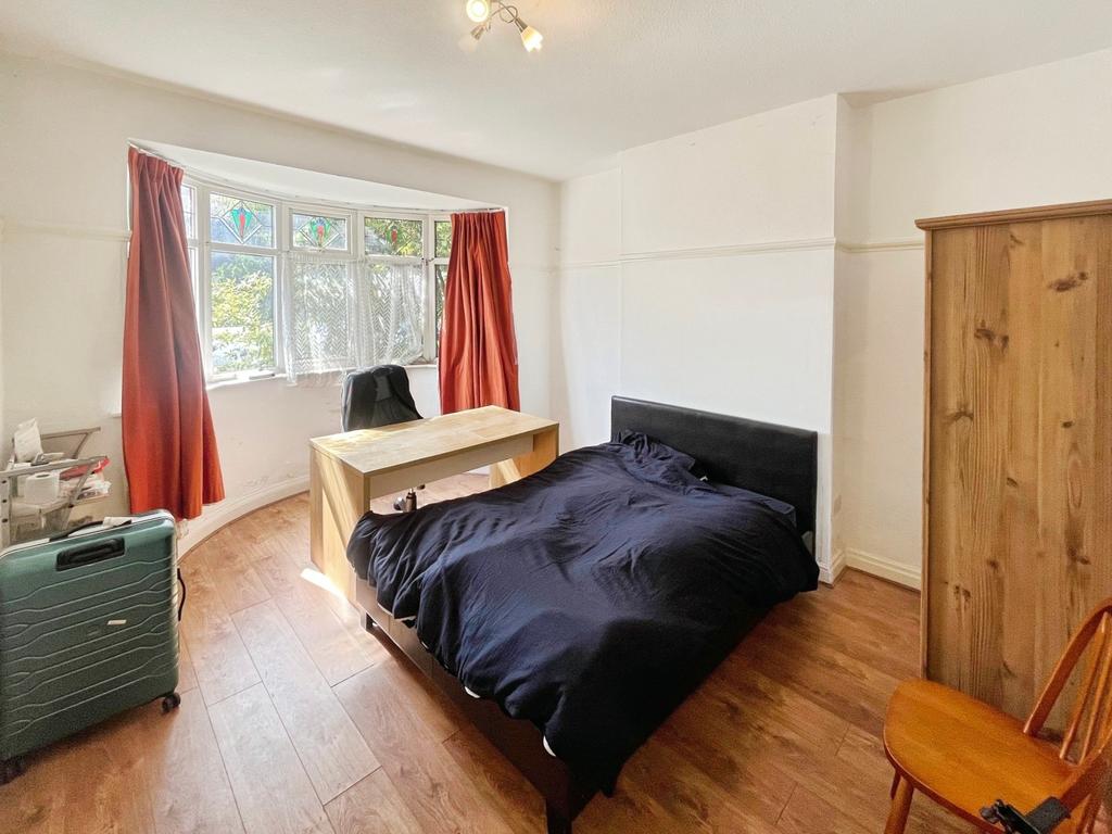 Lounge/Bedroom 4