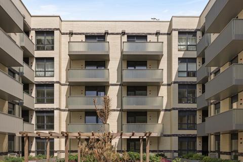 2 bedroom flat for sale, Plot G2-03-05 at Wharf Twenty One, Brighton Road BN43