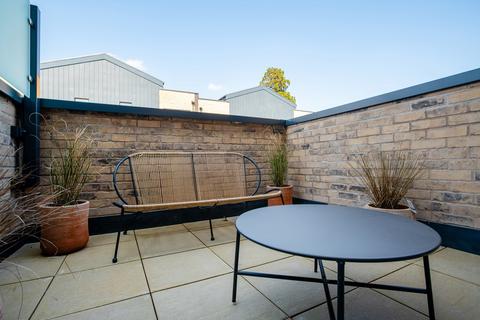 5 bedroom townhouse for sale