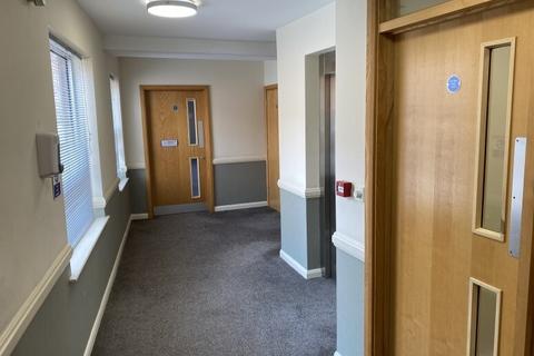 Office to rent, 9-10 Broad St Hereford HR4 9AP