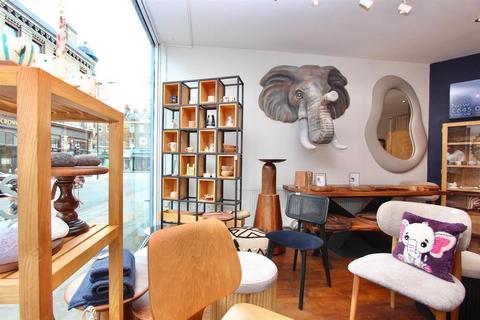 Retail property (high street) to rent, 7 Stoke Newington Church St London N16 0NX