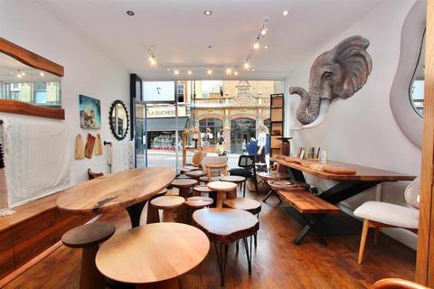 Retail property (high street) to rent, 7 Stoke Newington Church St London N16 0NX