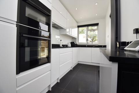 20 Warren Drive, Orpington, BR6 6EX