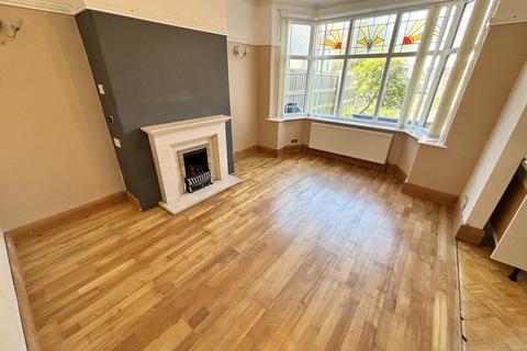 3 bedroom semi-detached house for sale, Sandicroft Road, North Shore FY1