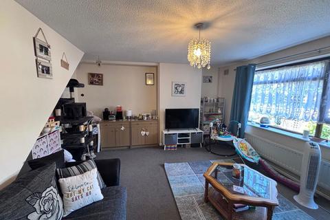 86 Lullingstone Avenue, Swanley, BR8 7JW