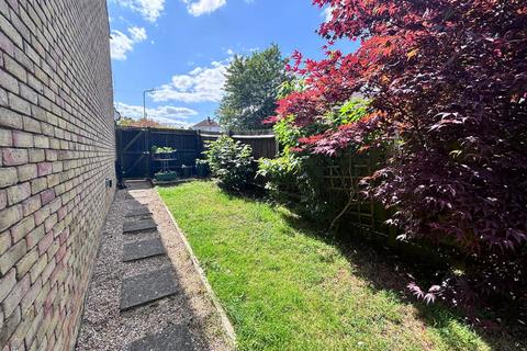 86 Lullingstone Avenue, Swanley, BR8 7JW