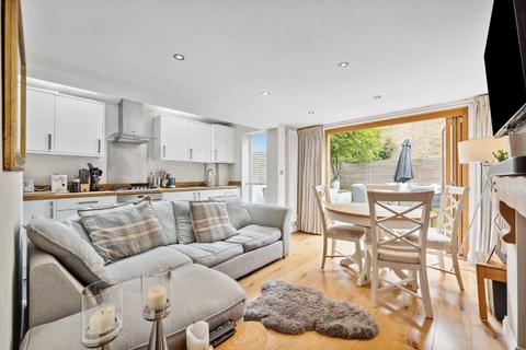 2 bedroom flat for sale, Landor Road, London SW9