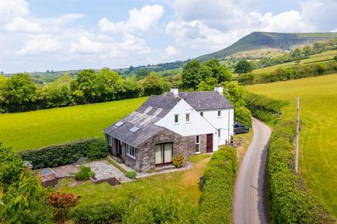 Llangorse, Brecon, LD3
