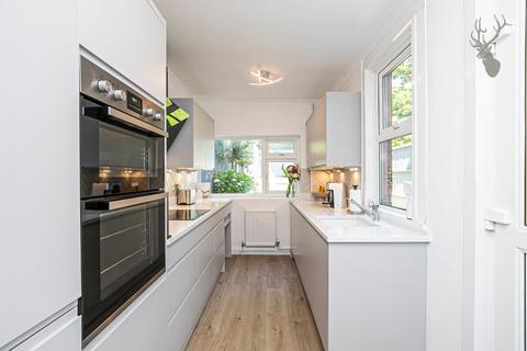22 Bower Vale, Epping, CM16 7AS