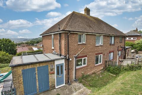 13 Kimberley Close, Dover, CT16 2JW